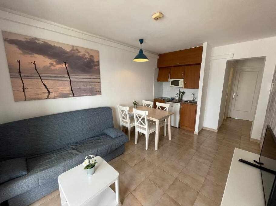 Mitjana Apartamento Con Piscina Ciutadella  Bagian luar foto